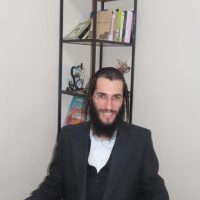 -לאתר