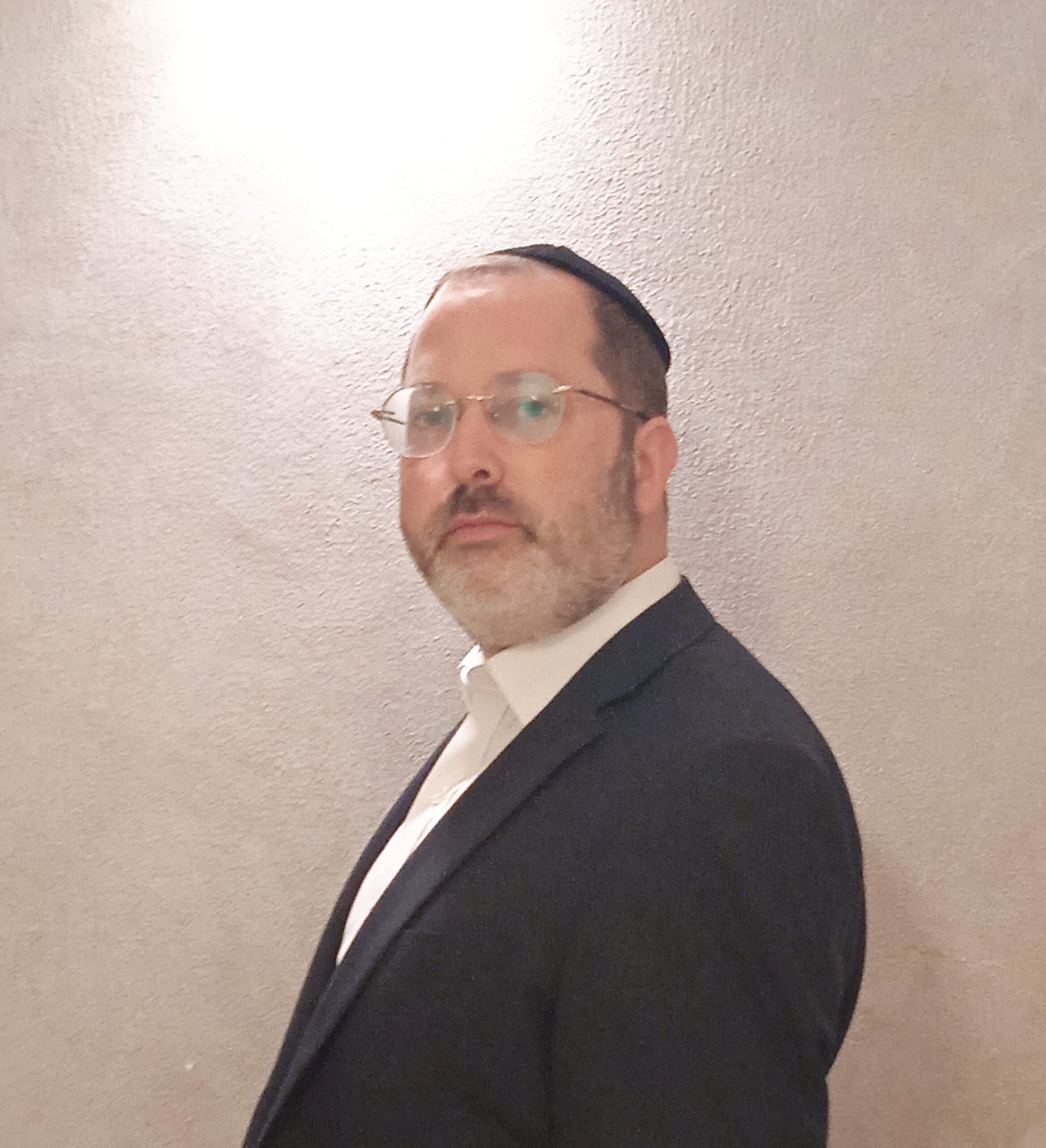כאן בונים – "מחוזקים לעולם"